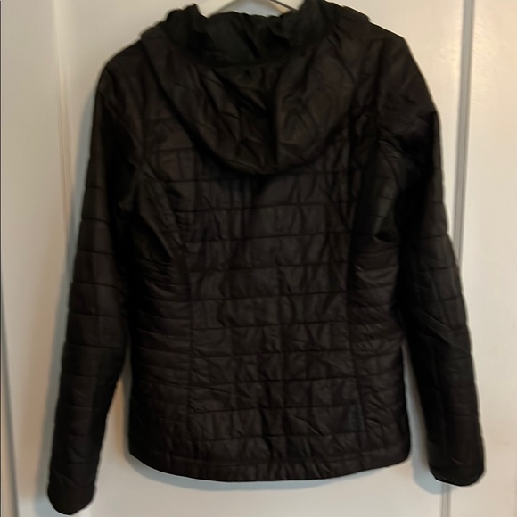 Patagonia Women's Nano Puff Hoody Quilted Hooded Jacket - Picture 9 of 12